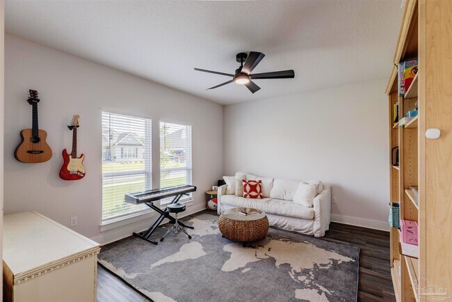 Building Photo - 4169 Equestrian Blvd