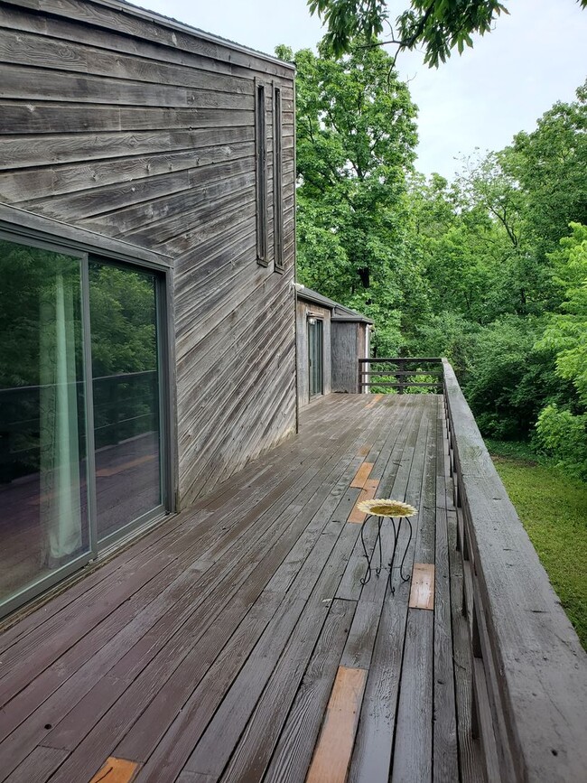 Building Photo - Secluded luxury cabin in woods with privat...