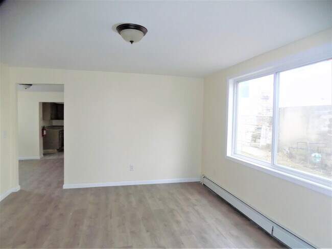 Building Photo - 154 S Sumner Ave