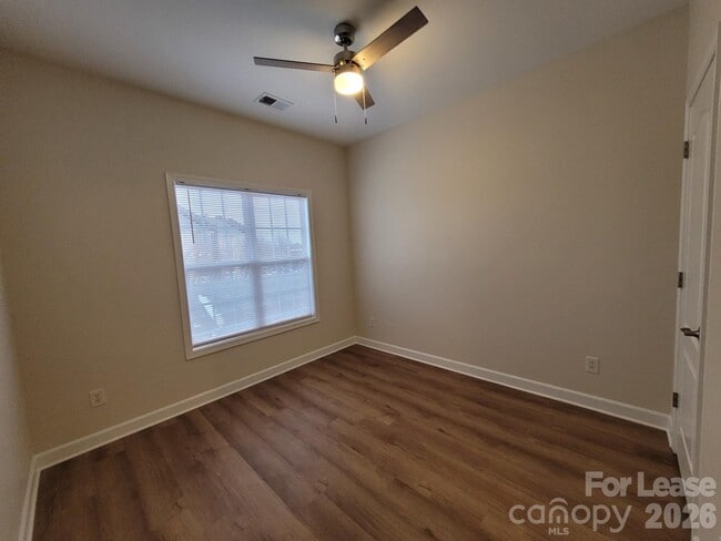 Building Photo - 121 Singleton Rd