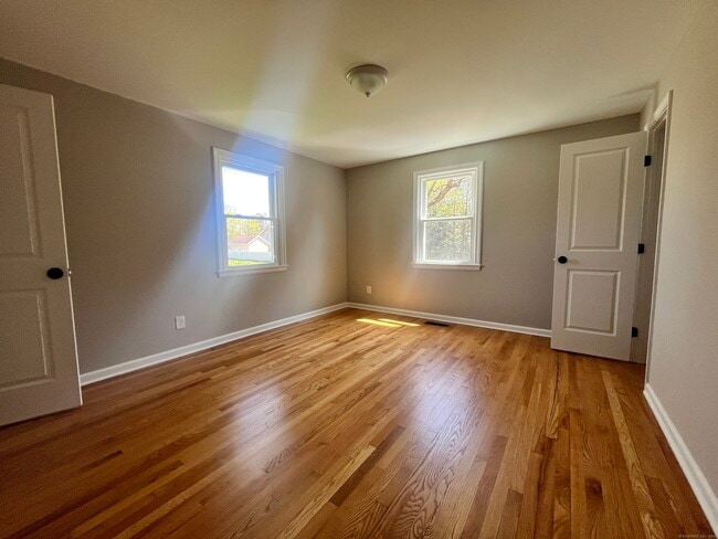 Building Photo - 22 Jansen Ln