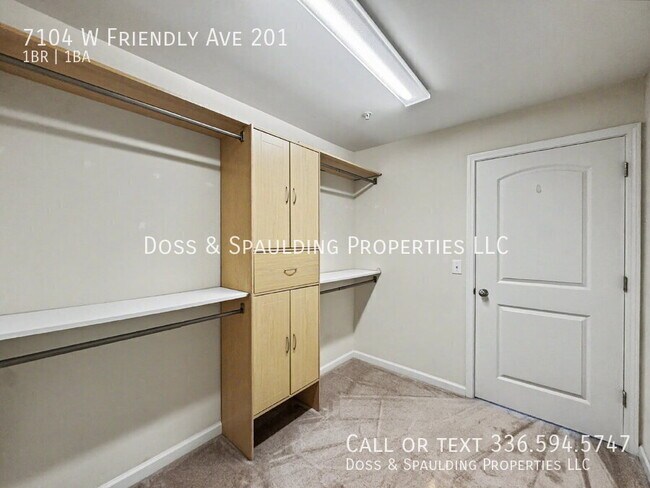 Building Photo - 7104 W Friendly Ave