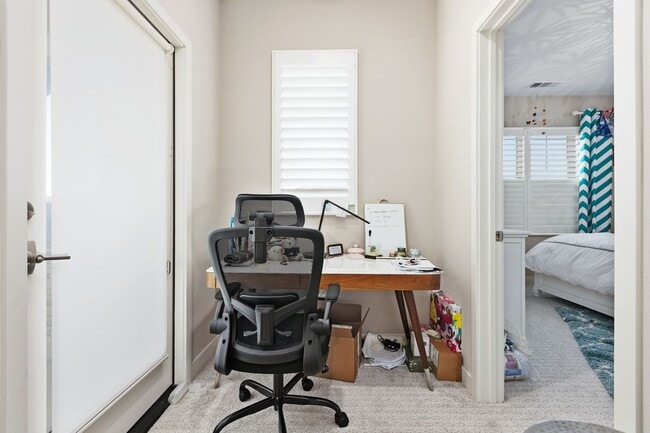 Building Photo - Beautiful 5 bedroom home in Heart of Carme...