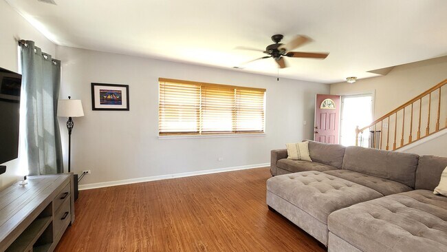 Building Photo - 301 Wedgewood Cir