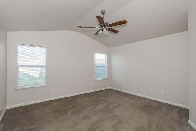 Building Photo - 2204 Walcot Way