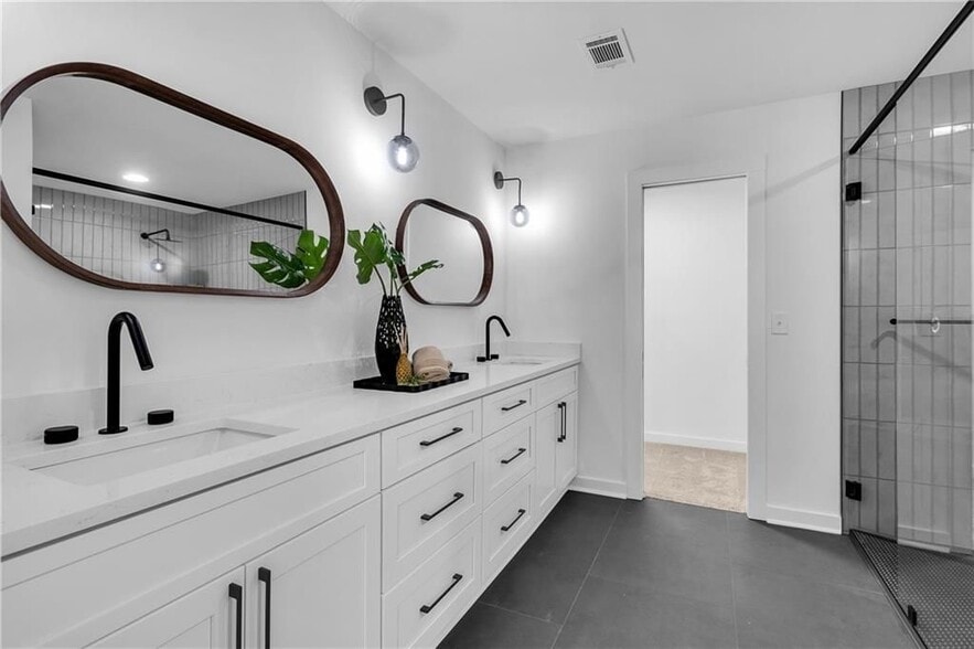 Building Photo - 3290 Ethan Dr