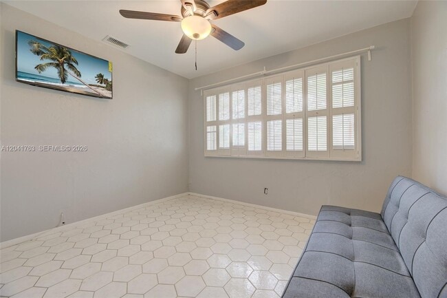 Building Photo - 6553 NW 99th Ave