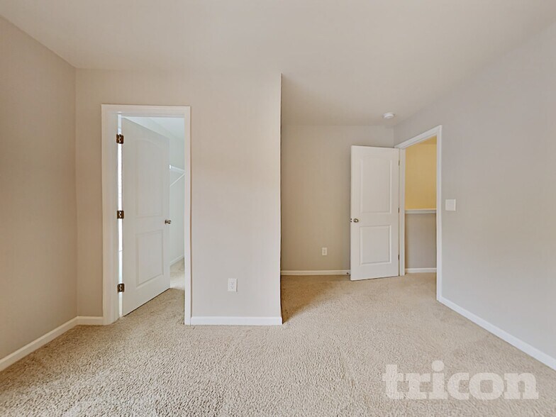 Building Photo - 2046 Aragon Lane