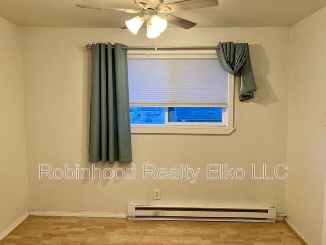 Building Photo - 756 1/2 Maple Street Unit A