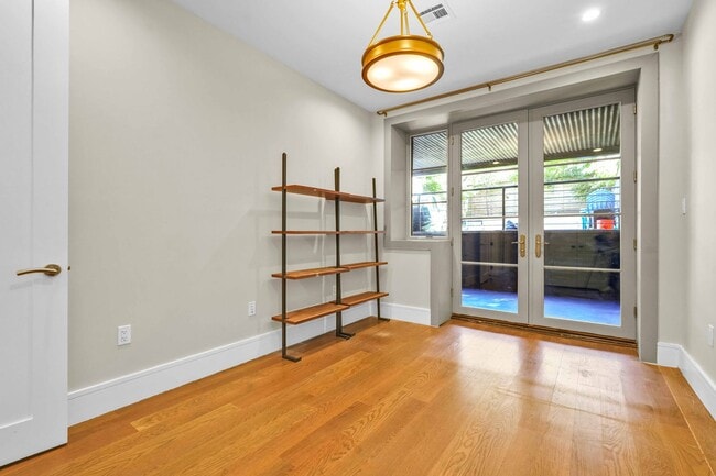 Building Photo - 312 Clifton Pl