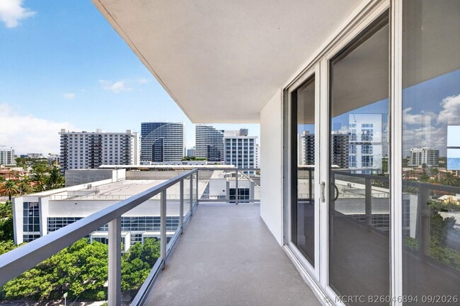 Building Photo - 209 N Fort Lauderdale Beach Blvd