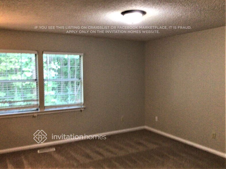 Building Photo - 3216 Mintleaf Dr