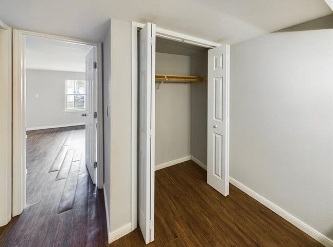 Building Photo - 607 Enid St