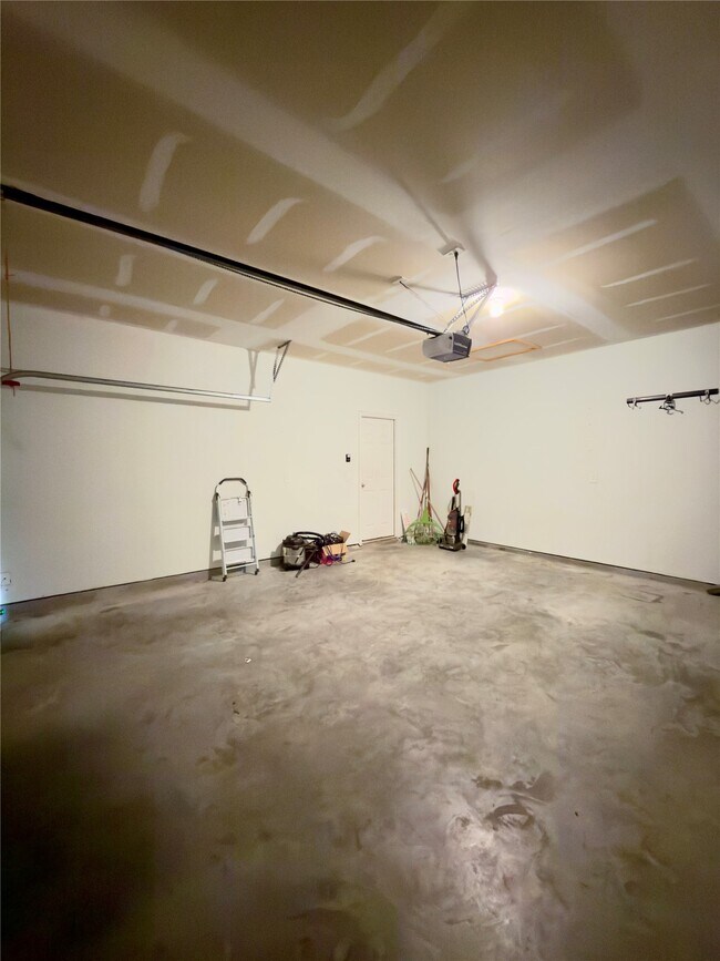 Building Photo - 10647 Cashew Run Ln