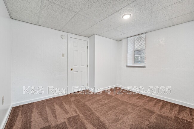 Building Photo - 30 Woodville Ave