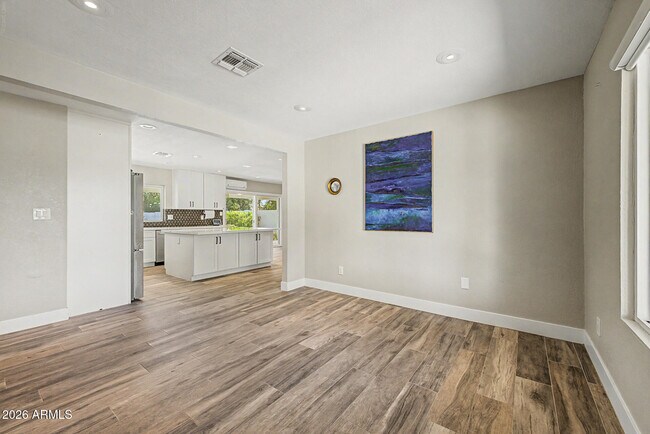 Building Photo - 5017 E Acoma Dr