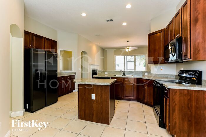 Building Photo - 86353 Sand Hickory Trail