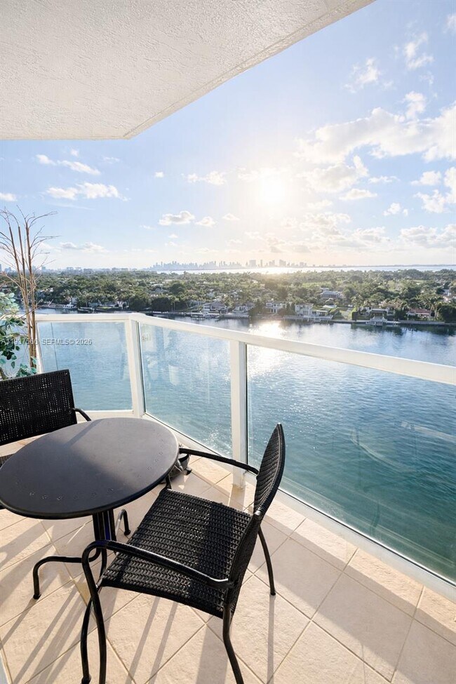 Building Photo - 5900 Collins Ave