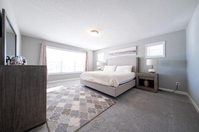 Building Photo - 6668 Coach House Ln