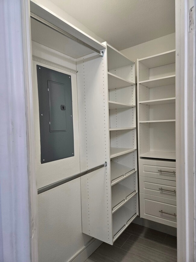 Building Photo - 7535 Stone Pine Ln