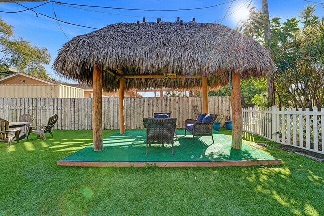 Building Photo - 529 NW 8th St