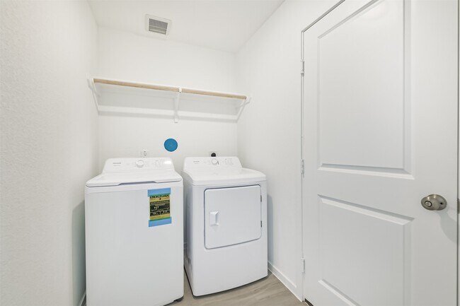 Building Photo - 11724 Lazy Oak Crk Dr