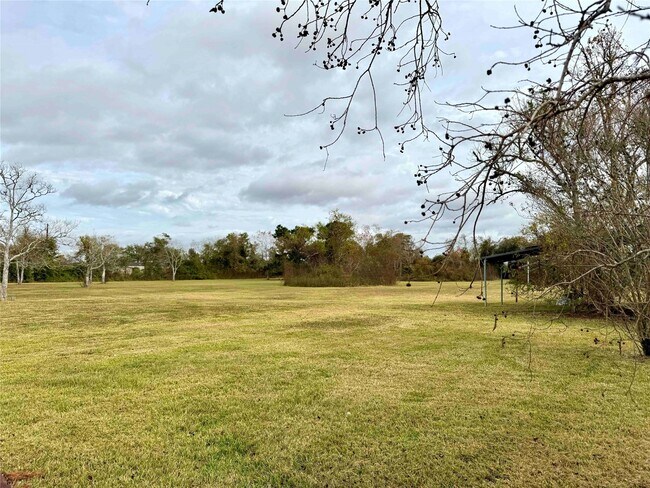 Building Photo - 6215 Hwy 35 Bypass