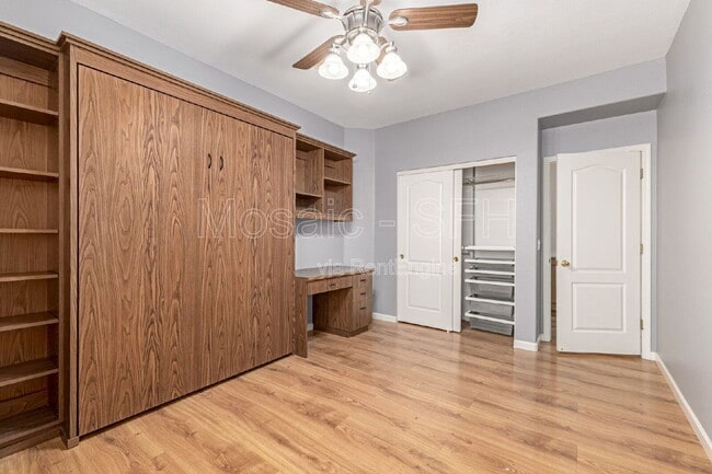 Building Photo - 2738 E Silverwood Dr