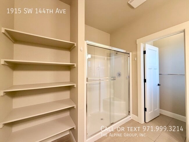 Building Photo - 1915 SW 144th Ave