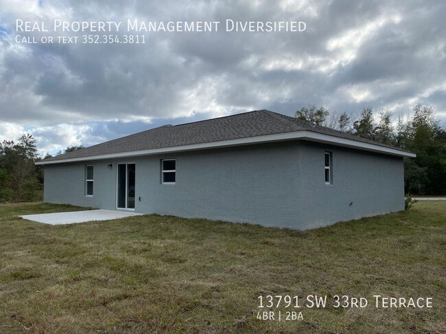 Building Photo - Desirable SW Ocala Neighborhood 4/2/2 *WON...