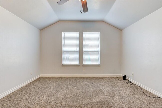 Building Photo - 2405 SW 137th St