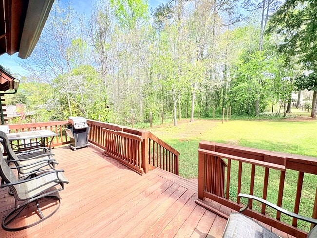 Building Photo - 413 Skyview Dr