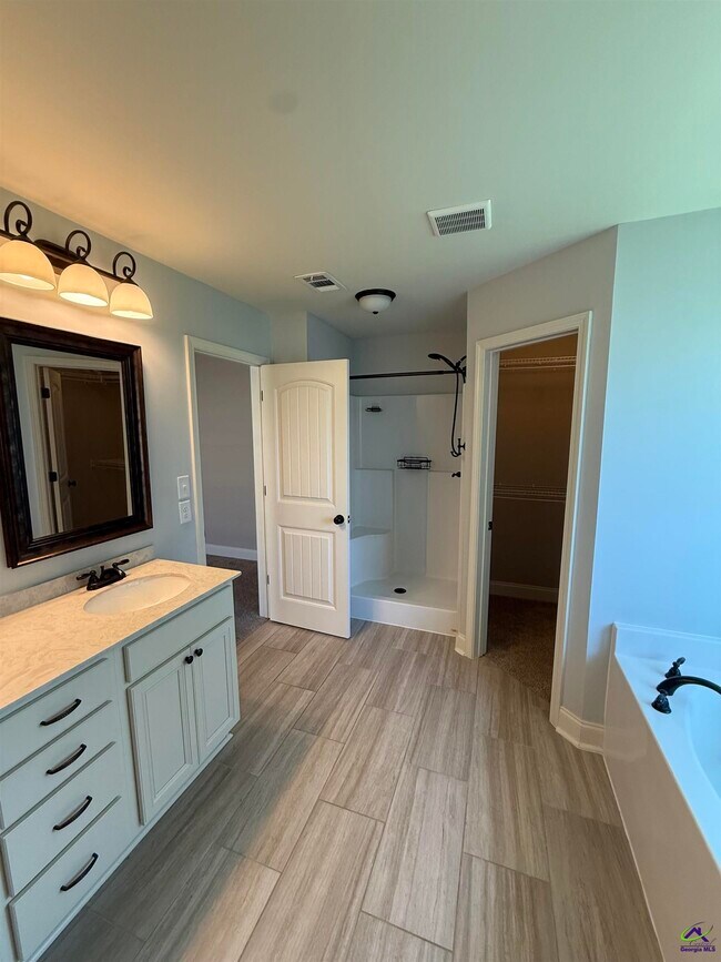 Building Photo - 109 Milford Cir
