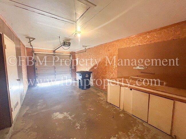 Building Photo - 1224 W Burnett St