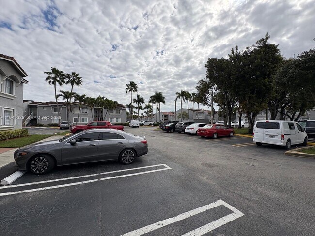 Building Photo - 4744 NW 114th Ave