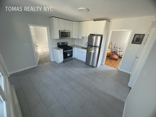 Building Photo - 33 Union Ln