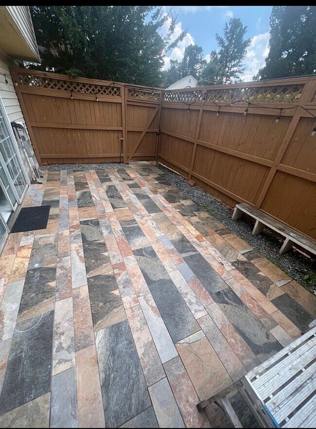 Building Photo - 5526 Clover Rise Ln