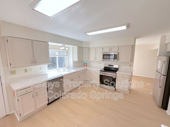 Building Photo - 7993 Scarborough Dr