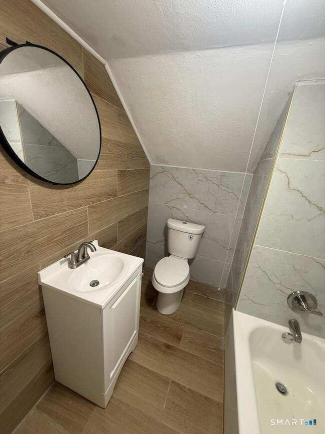 Building Photo - 761 Winchester Ave