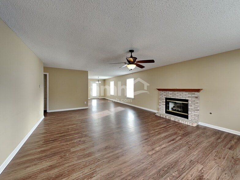Building Photo - 19354 Tradewinds Dr