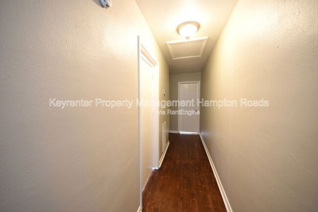 Building Photo - 9286 Marlow Ave