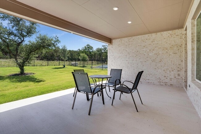 Building Photo - 916 Pear Tree Ln