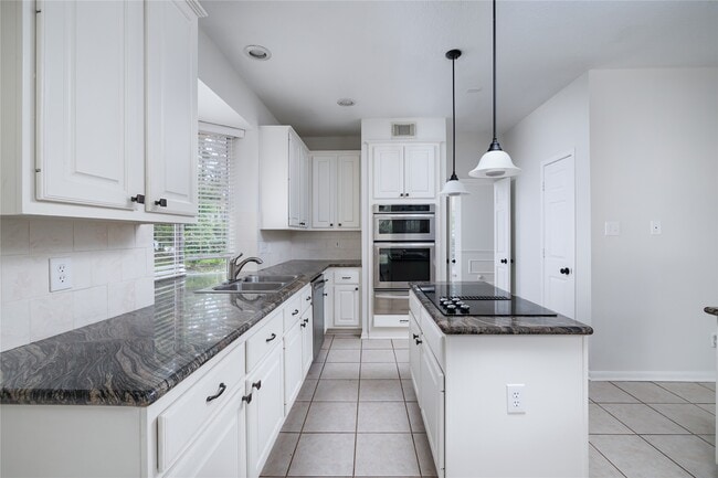 Building Photo - 107 N Sunny Slope Cir