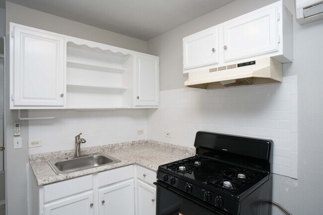 Building Photo - 5401 Loadstone Cove