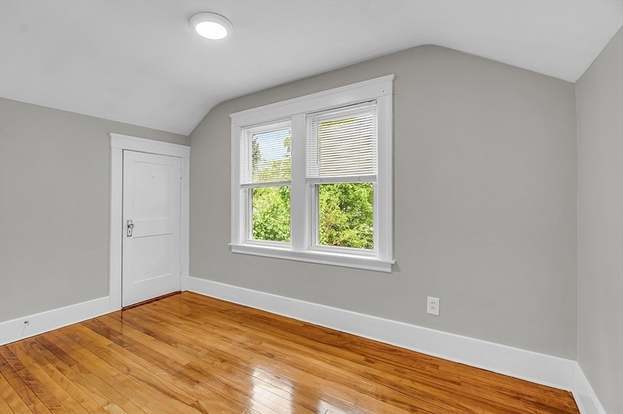 Building Photo - 36 Rowena St