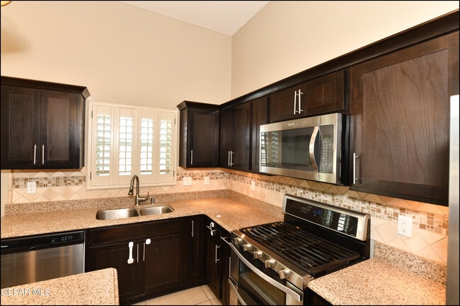 Building Photo - 3136 Red Maple