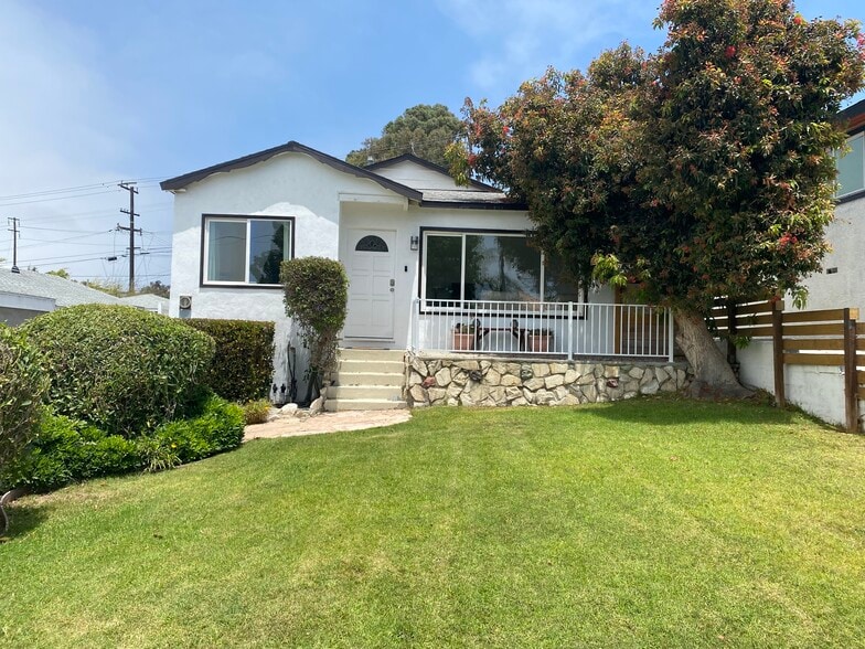 Primary Photo - 1031 Avenue A