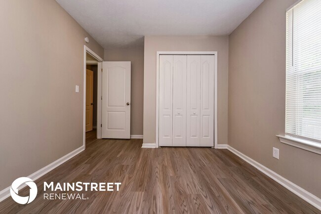 Building Photo - 5781 Creekside Dr