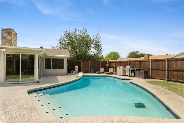 Building Photo - 2113 Victoria Rd