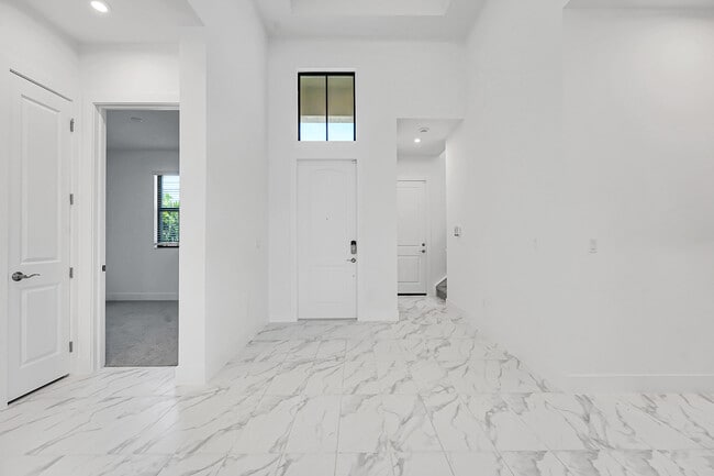 Building Photo - 13908 Vivant Dr